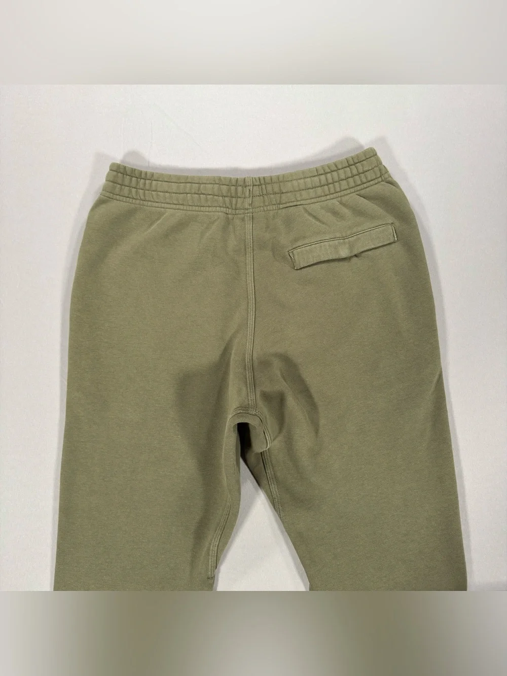Nike Mens Club Fleece Jogger Sweatpants Olive Green Size M Cuffed 826431-380